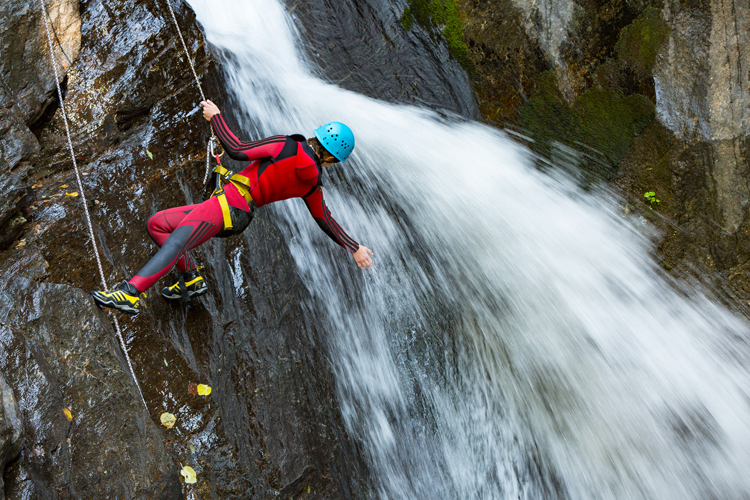 Canyoning en eaux chaudes à Thuès - à deux pas de Font-Romeu