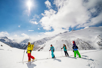 Session ski de randonnée en groupe à Font-Romeu